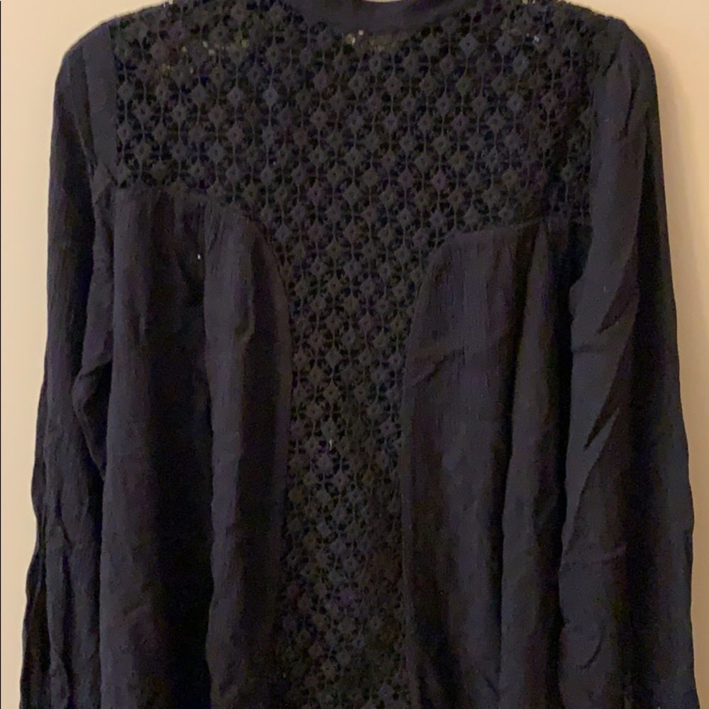 Free people blouse w/intricate lace cutout detail - Picture 2 of 5